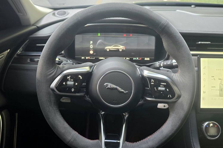 Used Jaguar XFL 2021 XFL 2.0T P250 Two-Wheel-Drive Luxury Deluxe Edition Steering Wheel