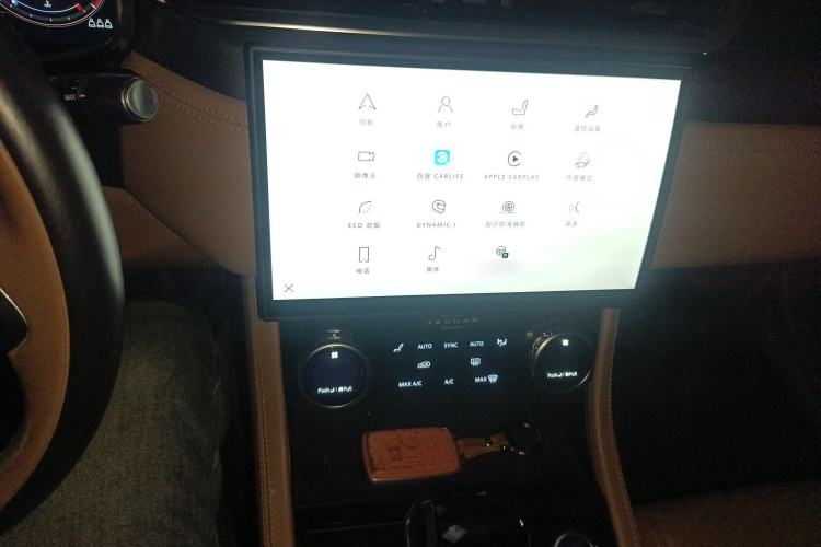 Used Jaguar XFL 2021 XFL 2.0T P250 Two-Wheel-Drive Luxury Deluxe Edition Audio And AC Panel