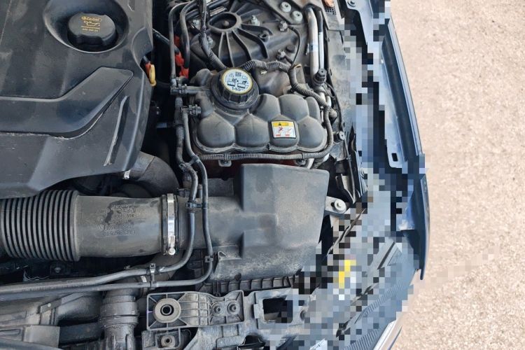 Used Jaguar XFL 2021 XFL 2.0T P250 Two-Wheel-Drive Elite Sport Edition Engine Bay Left