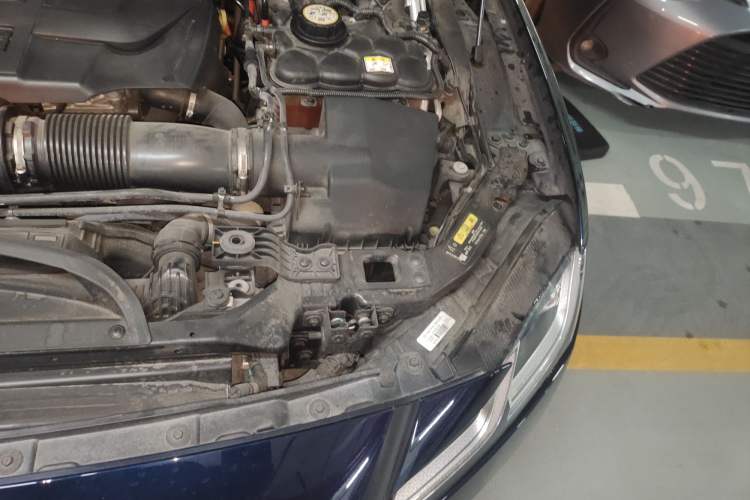 Used Jaguar XFL 2021 XFL 2.0T P250 Two-Wheel-Drive Luxury Deluxe Edition Engine Bay Left