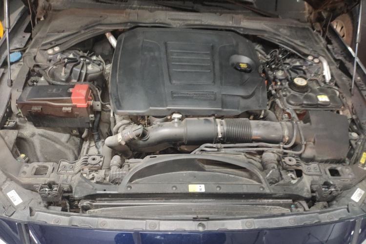 Used Jaguar XFL 2021 XFL 2.0T P250 Two-Wheel-Drive Luxury Deluxe Edition Engine Bay