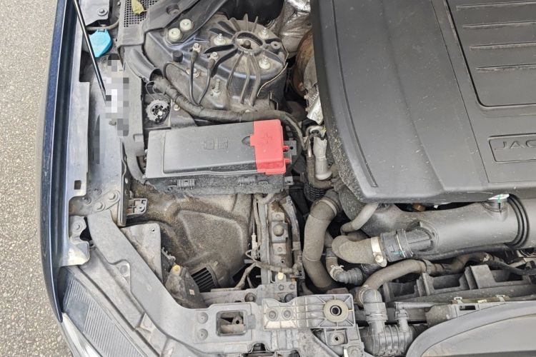Used Jaguar XFL 2021 XFL 2.0T P250 Two-Wheel-Drive Elite Sport Edition Engine Bay Right