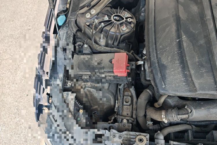 Used Jaguar XFL 2021 XFL 2.0T P250 Two-Wheel-Drive Elite Sport Edition Engine Bay Right