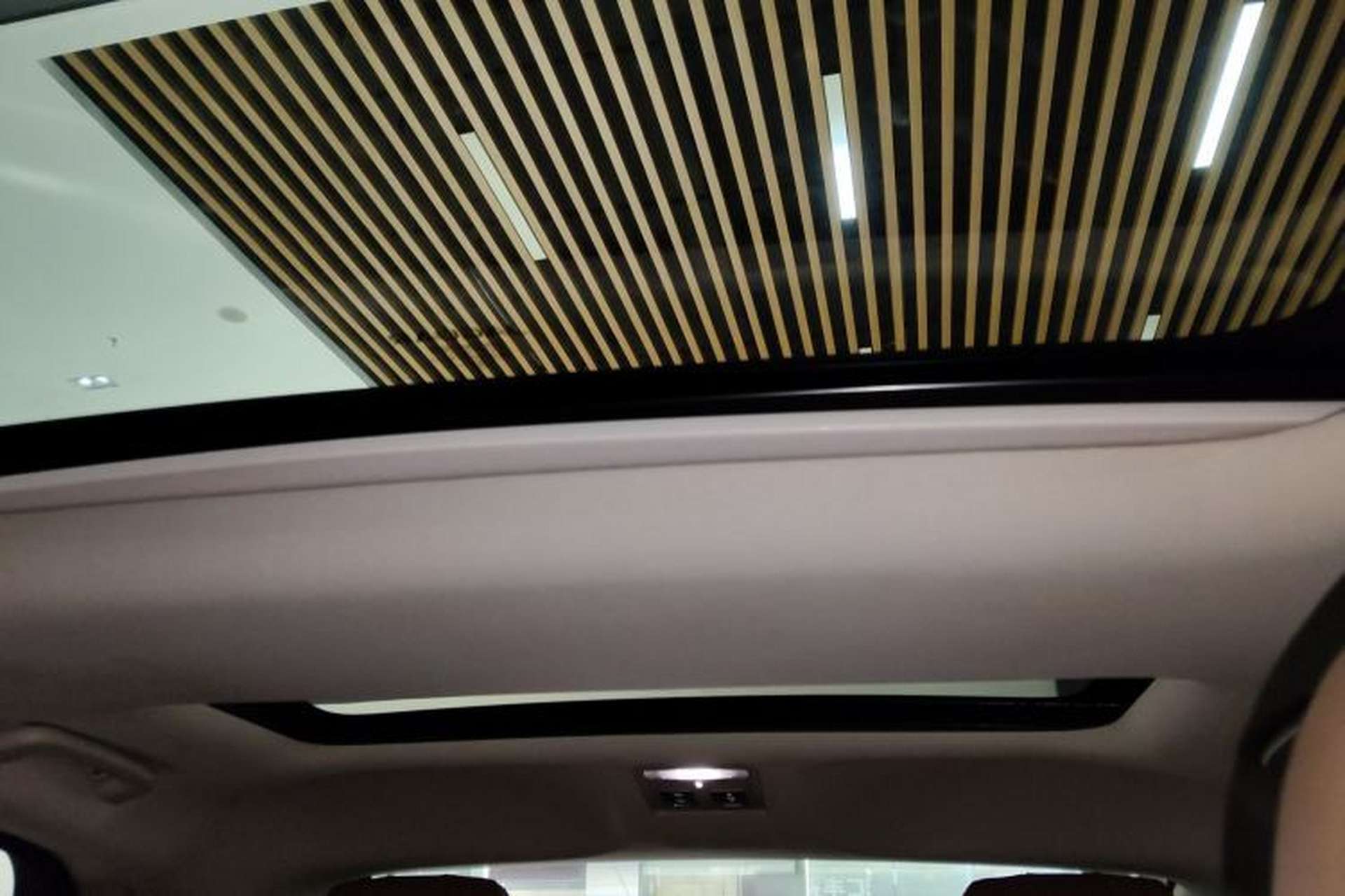 Used Jaguar XFL 2021 XFL 2.0T P250 Two-Wheel-Drive Luxury Deluxe Edition Headliner