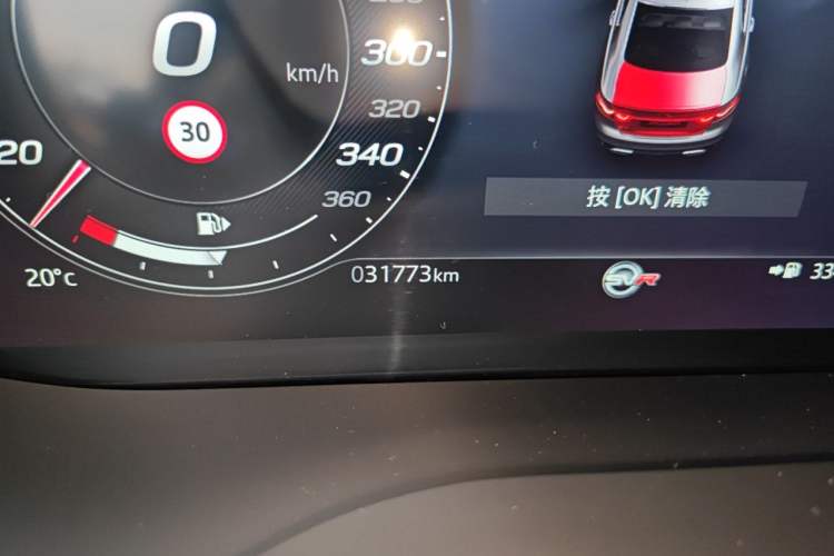 Used Jaguar XFL 2021 XFL 2.0T P300 All-Wheel-Drive Flagship Sport Edition Odometer Close Up