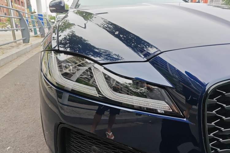 Used Jaguar XFL 2021 XFL 2.0T P300 All-Wheel-Drive Flagship Sport Edition Right Front Headlight