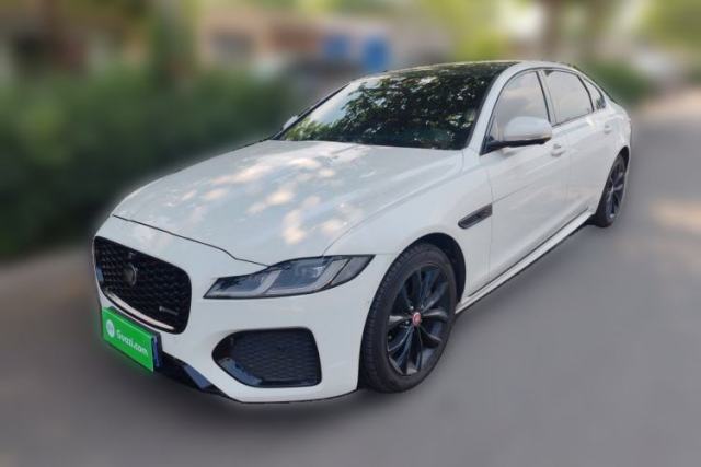 Używany Jaguar XFL 2021 XFL 2.0T P250 All-Wheel-Drive Shimmering Black Sport Edition