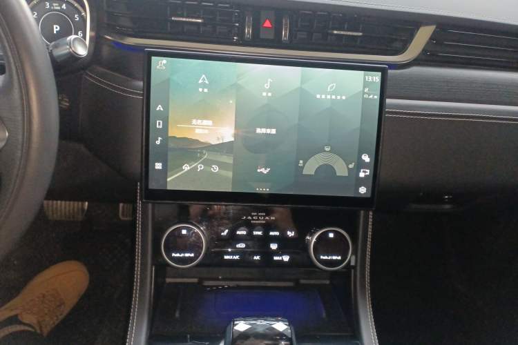 Used Jaguar XFL 2021 XFL 2.0T P250 All-Wheel-Drive Shimmering Black Sport Edition Audio And AC Panel