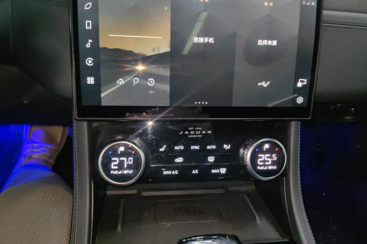Used Jaguar XFL 2021 XFL 2.0T P250 Two-Wheel-Drive Luxury Deluxe Edition Audio And AC Panel