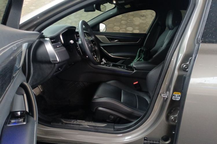 Used Jaguar XFL 2021 XFL 2.0T P250 All-Wheel-Drive Shimmering Black Sport Edition Driver Seat