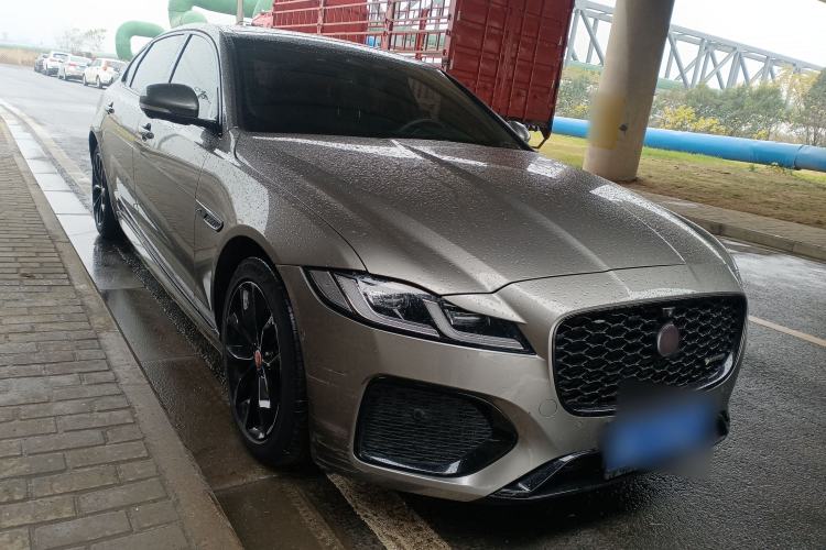 Used Jaguar XFL 2021 XFL 2.0T P250 All-Wheel-Drive Shimmering Black Sport Edition Front Right 45 Deg