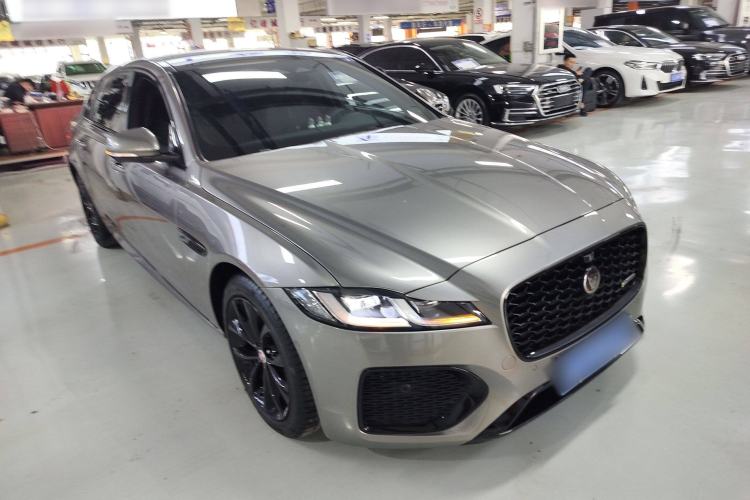 Used Jaguar XFL 2021 XFL 2.0T P250 All-Wheel-Drive Shimmering Black Sport Edition Front Right 45 Deg