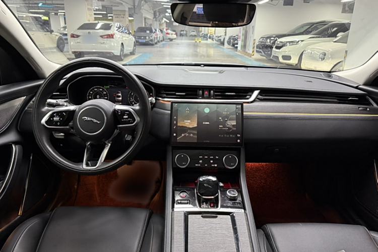 Used Jaguar XFL 2021 XFL 2.0T P200 Two-Wheel-Drive Elite Luxury Edition Interior 2