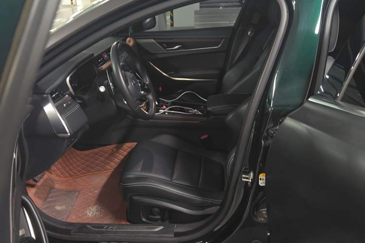 Used Jaguar XFL 2021 XFL 2.0T P250 Two-Wheel-Drive Elite Sport Edition Left Front Seat