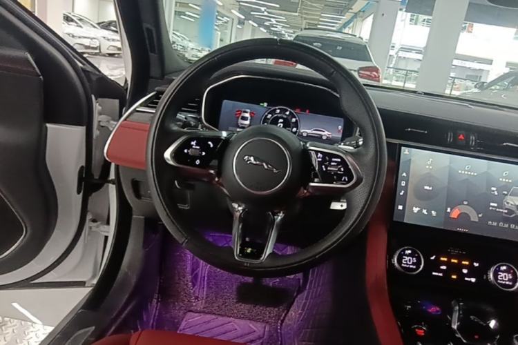 Used Jaguar XFL 2021 XFL 2.0T P250 Two-Wheel-Drive Elite Sport Edition Steering Wheel