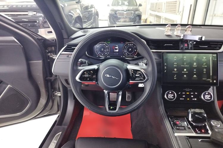 Used Jaguar XFL 2021 XFL 2.0T P250 All-Wheel-Drive Shimmering Black Sport Edition Steering Wheel