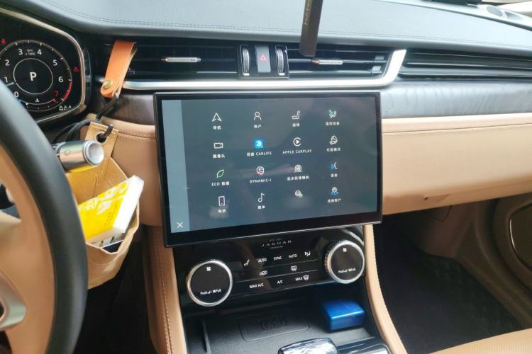 Used Jaguar XFL 2021 XFL 2.0T P250 Two-Wheel-Drive Luxury Deluxe Edition Audio And AC Panel
