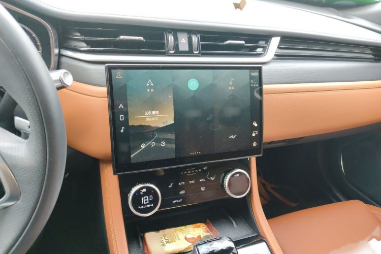 Used Jaguar XFL 2021 XFL 2.0T P250 All-Wheel-Drive Shimmering Black Sport Edition Audio And AC Panel