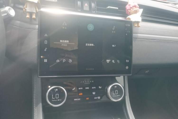 Used Jaguar XFL 2021 XFL 2.0T P200 Two-Wheel-Drive Elite Luxury Edition Audio And AC Panel