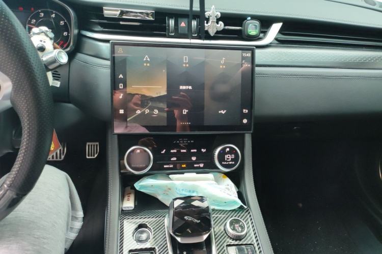 Used Jaguar XFL 2021 XFL 2.0T P200 Two-Wheel-Drive Elite Luxury Edition Audio And AC Panel