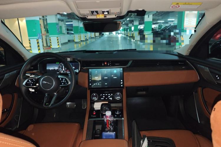 Used Jaguar XFL 2021 XFL 2.0T P300 All-Wheel-Drive Flagship Sport Edition Center Console