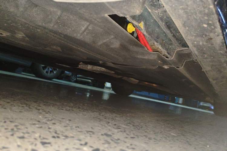 Used Jaguar XFL 2021 XFL 2.0T P250 Two-Wheel-Drive Elite Sport Edition Chassis Rear Right