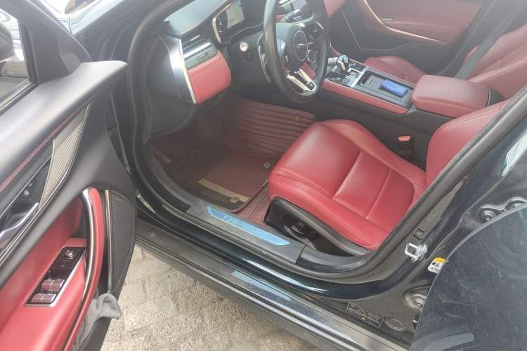 Used Jaguar XFL 2021 XFL 2.0T P250 All-Wheel-Drive Shimmering Black Sport Edition Driver Seat
