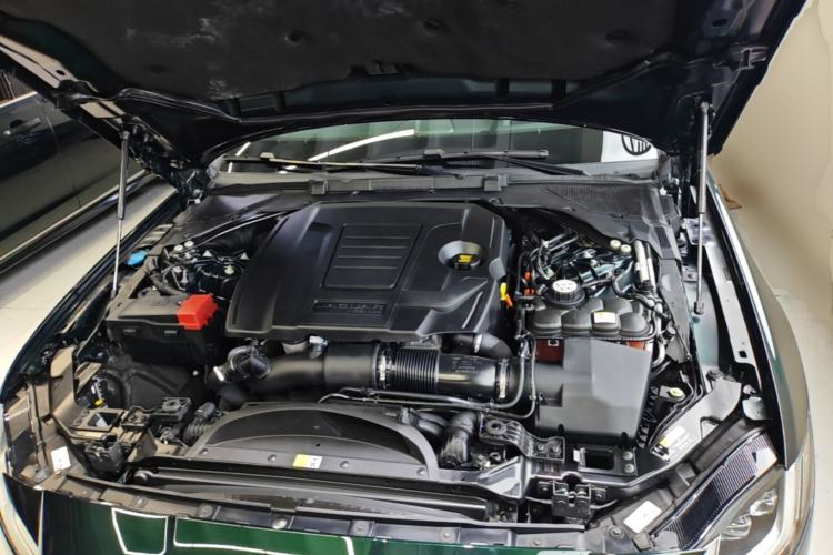 Used Jaguar XFL 2021 XFL 2.0T P300 All-Wheel-Drive Flagship Sport Edition Engine Bay