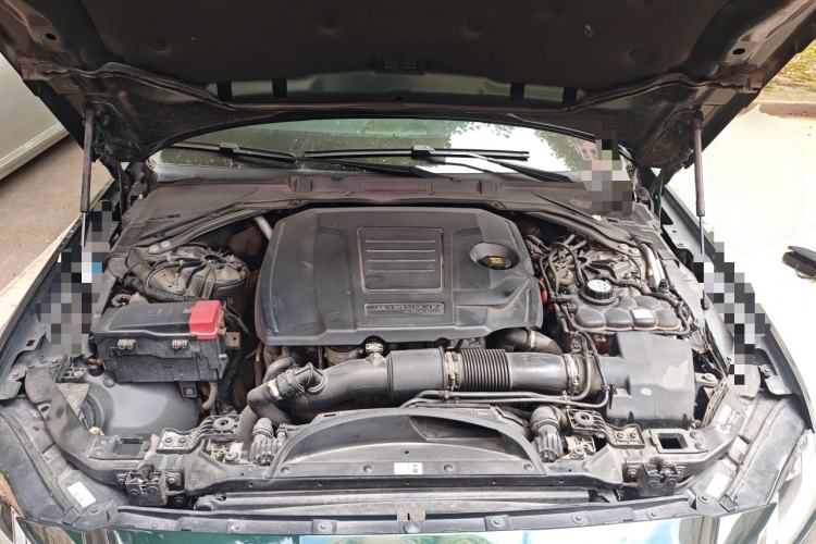 Used Jaguar XFL 2021 XFL 2.0T P250 Two-Wheel-Drive Elite Sport Edition Engine Bay