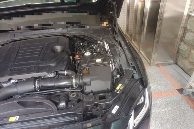 Used Jaguar XFL 2021 XFL 2.0T P250 Two-Wheel-Drive Elite Sport Edition Engine Bay Left