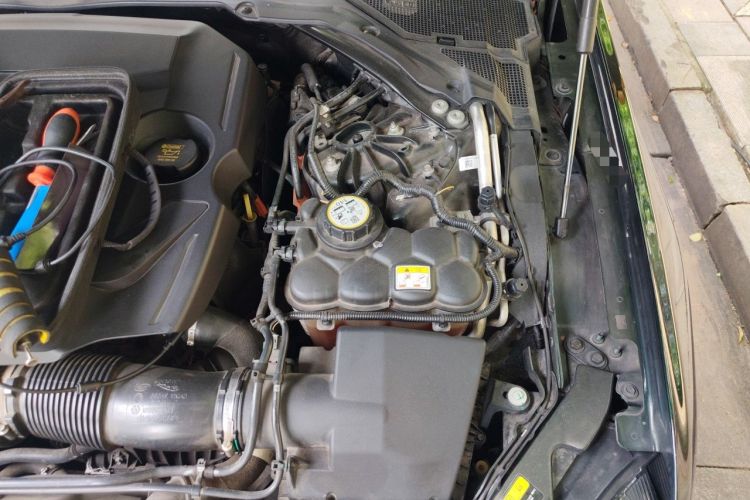 Used Jaguar XFL 2021 XFL 2.0T P250 Two-Wheel-Drive Luxury Deluxe Edition Engine Bay Left