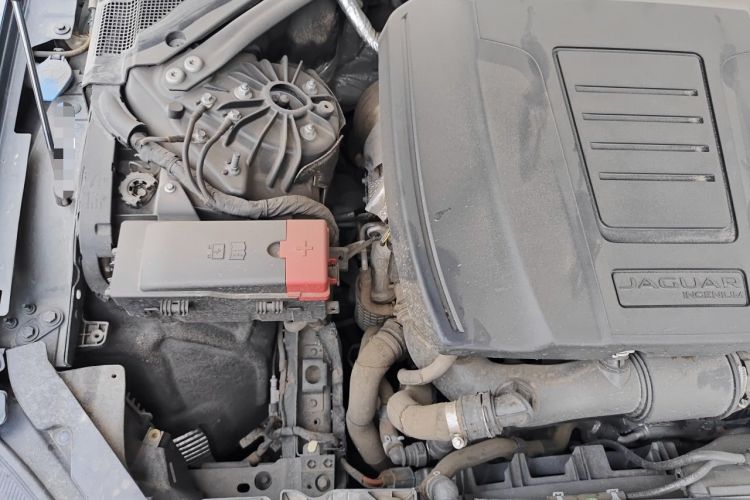 Used Jaguar XFL 2021 XFL 2.0T P200 Two-Wheel-Drive Elite Luxury Edition Engine Bay Right