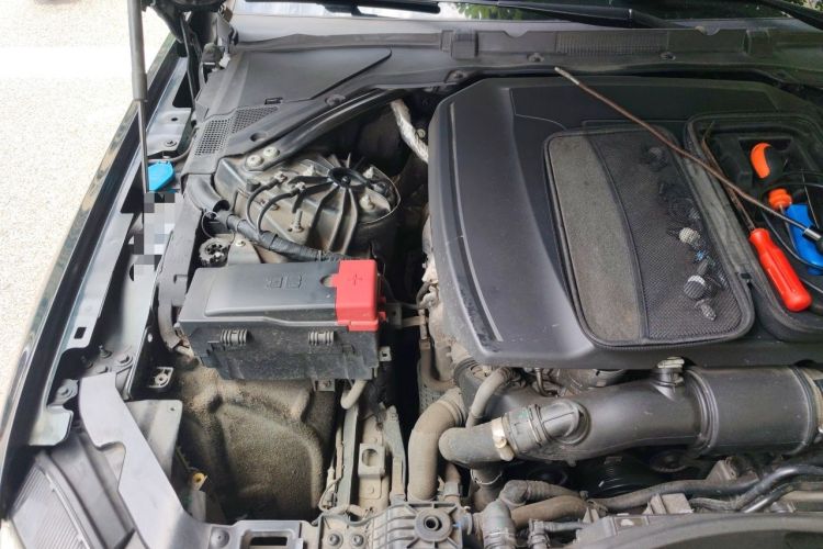 Used Jaguar XFL 2021 XFL 2.0T P250 Two-Wheel-Drive Luxury Deluxe Edition Engine Bay Right