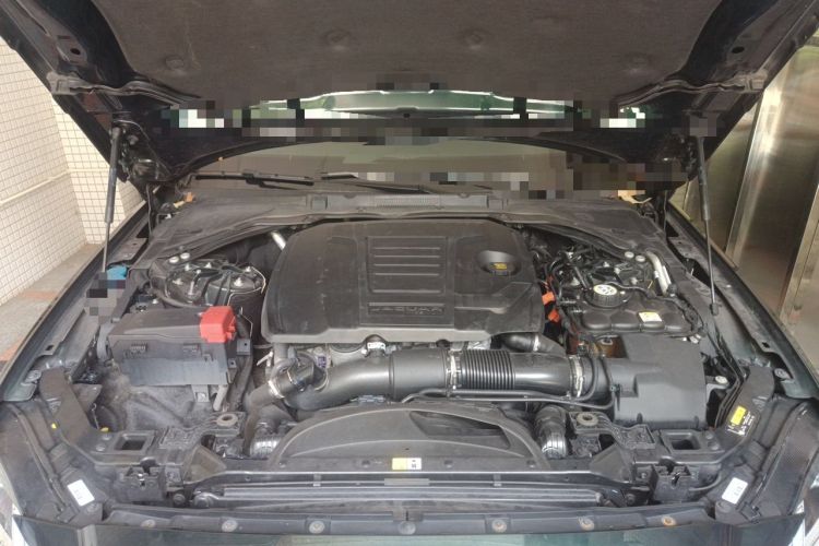 Used Jaguar XFL 2021 XFL 2.0T P250 Two-Wheel-Drive Elite Sport Edition Engine Bay