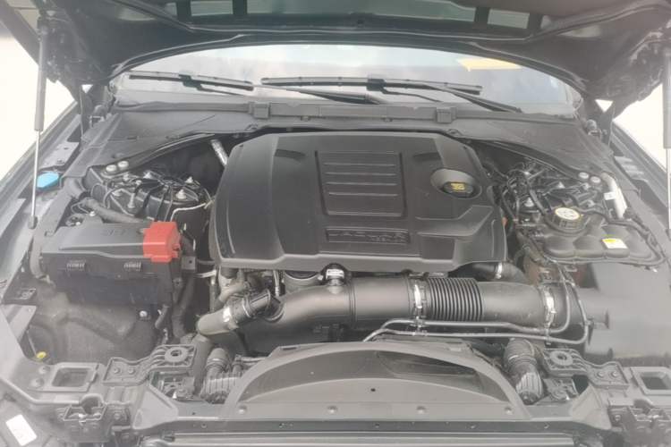 Used Jaguar XFL 2021 XFL 2.0T P200 Two-Wheel-Drive Elite Luxury Edition Engine Bay
