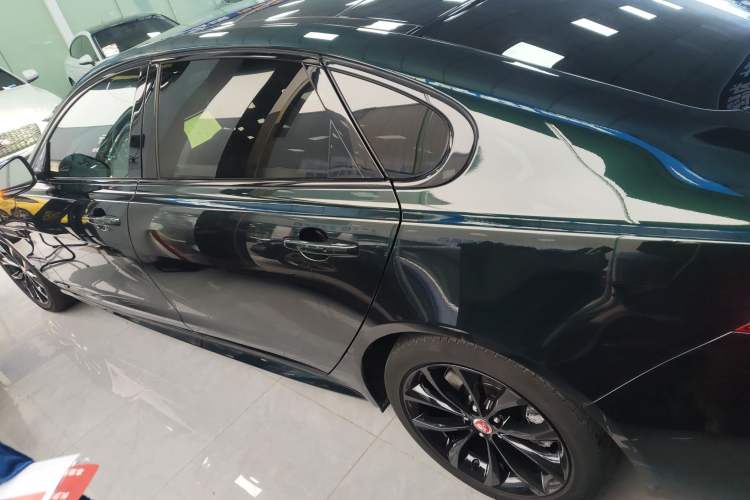 Used Jaguar XFL 2021 XFL 2.0T P250 All-Wheel-Drive Shimmering Black Sport Edition Exterior 3