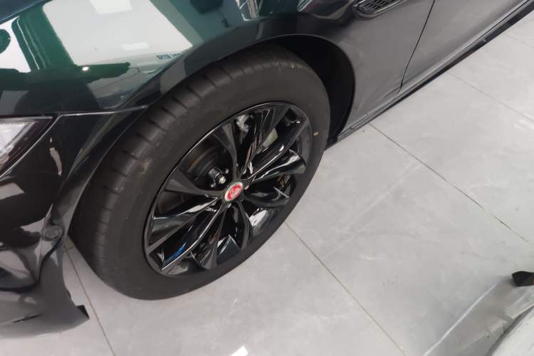 Used Jaguar XFL 2021 XFL 2.0T P250 All-Wheel-Drive Shimmering Black Sport Edition Exterior 7