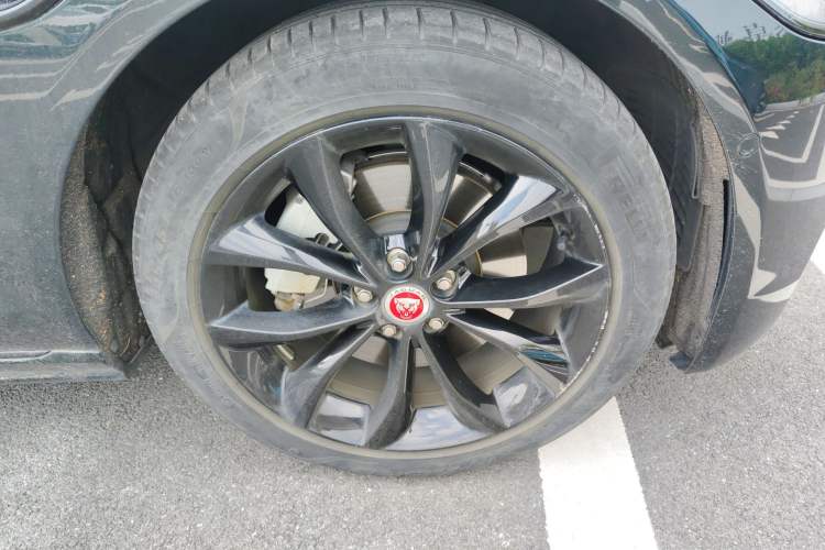 Used Jaguar XFL 2021 XFL 2.0T P250 All-Wheel-Drive Shimmering Black Sport Edition Exterior 7