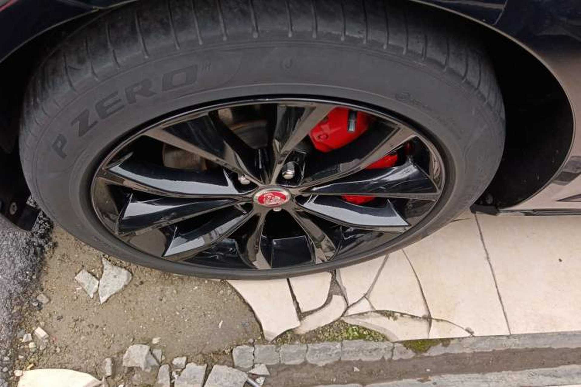 Used Jaguar XFL 2021 XFL 2.0T P250 All-Wheel-Drive Shimmering Black Sport Edition Exterior 7