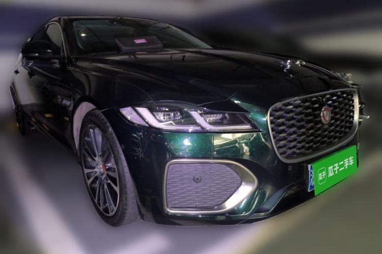 Used Jaguar XFL 2021 XFL 2.0T P250 Two-Wheel-Drive Luxury Deluxe Edition Front Right 45 Deg
