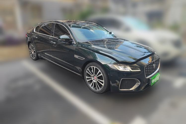 Used Jaguar XFL 2021 XFL 2.0T P250 Two-Wheel-Drive Luxury Deluxe Edition Front Right 45 Deg