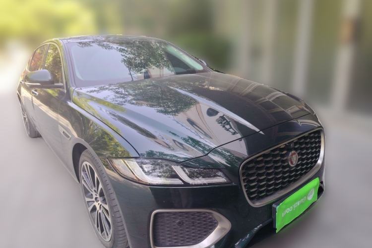 Used Jaguar XFL 2021 XFL 2.0T P250 Two-Wheel-Drive Luxury Deluxe Edition Front Right 45 Deg
