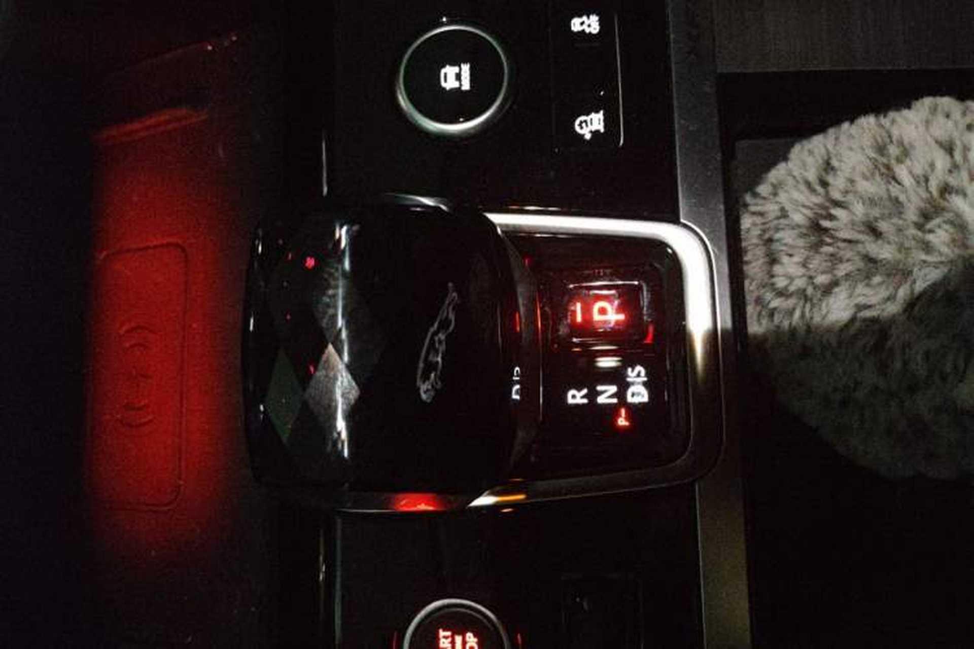 Used Jaguar XFL 2021 XFL 2.0T P200 Two-Wheel-Drive Elite Luxury Edition Gear Lever