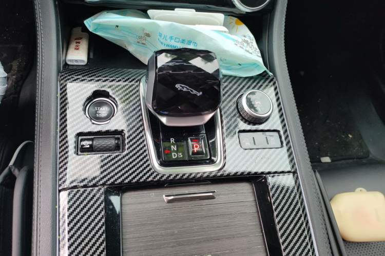 Used Jaguar XFL 2021 XFL 2.0T P200 Two-Wheel-Drive Elite Luxury Edition Gear Lever