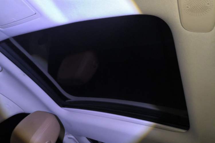 Used Jaguar XFL 2021 XFL 2.0T P250 Two-Wheel-Drive Luxury Deluxe Edition Headliner