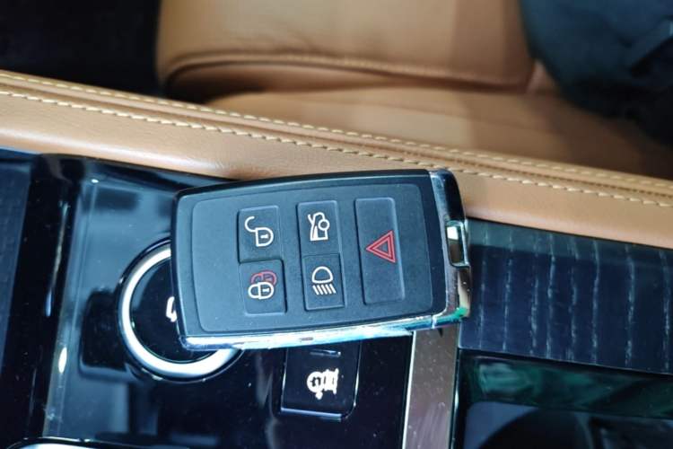 Used Jaguar XFL 2021 XFL 2.0T P300 All-Wheel-Drive Flagship Sport Edition Interior 1
