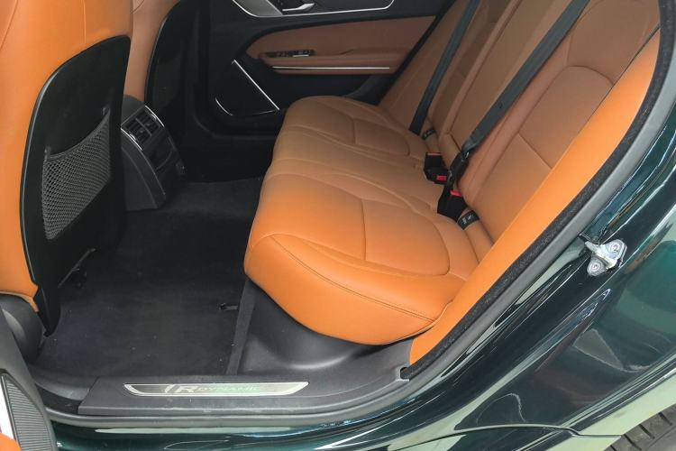 Used Jaguar XFL 2021 XFL 2.0T P250 All-Wheel-Drive Shimmering Black Sport Edition Interior 1