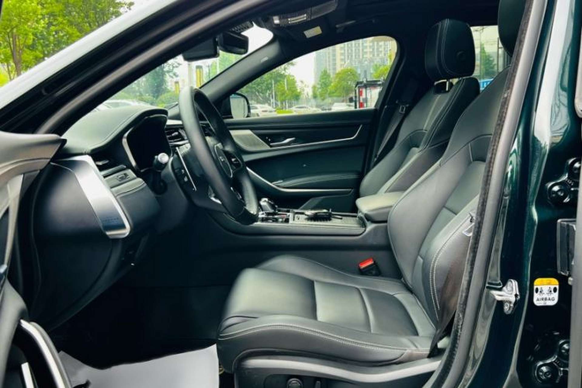Used Jaguar XFL 2021 XFL 2.0T P250 Two-Wheel-Drive Elite Sport Edition Interior 1