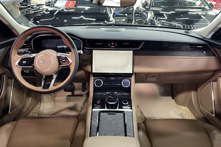 Used Jaguar XFL 2021 XFL 2.0T P250 Two-Wheel-Drive Luxury Deluxe Edition Interior 1
