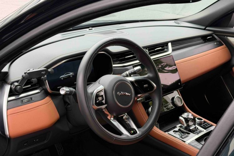 Used Jaguar XFL 2021 XFL 2.0T P250 Two-Wheel-Drive Elite Sport Edition Interior 2